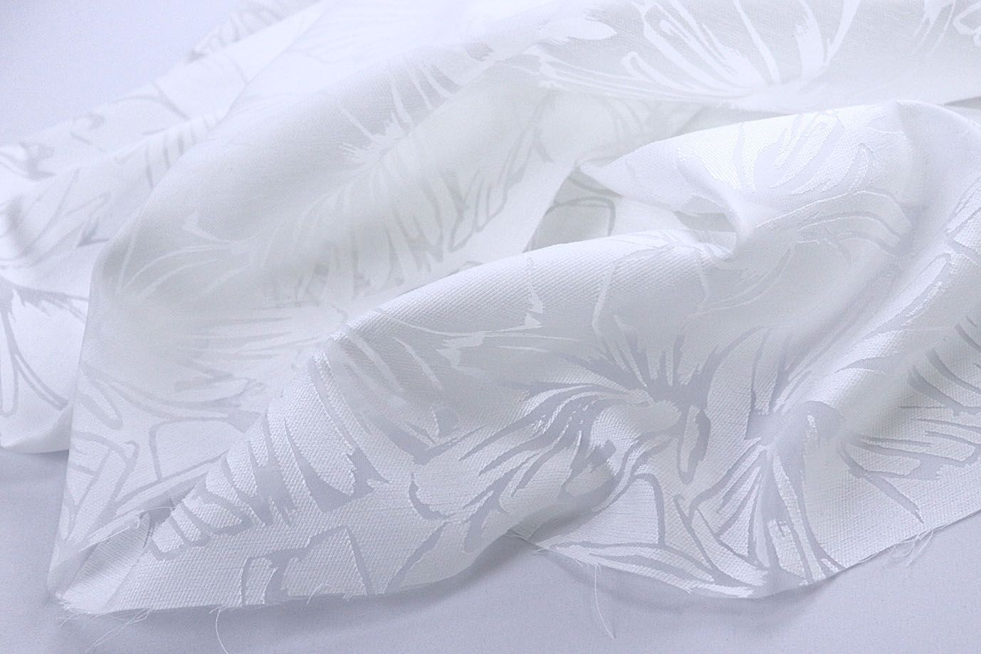 Органза жаккард/цветы на белом 4058-25-PY/C#1 (4059)