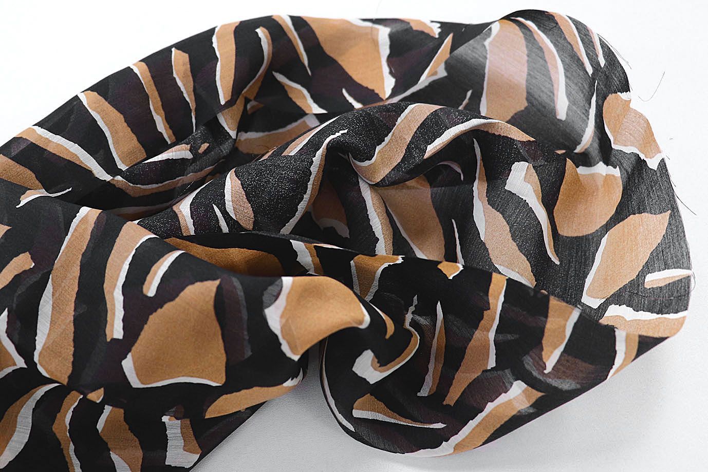 Вуаль принт/коричнево-белый на черном 3890-PY/D#7/C#1